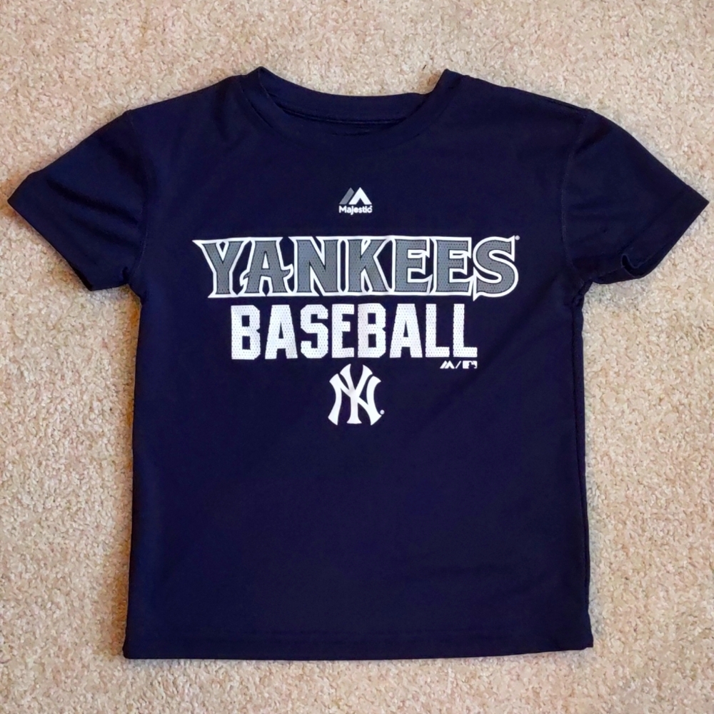 Yankees short sleeve shirt